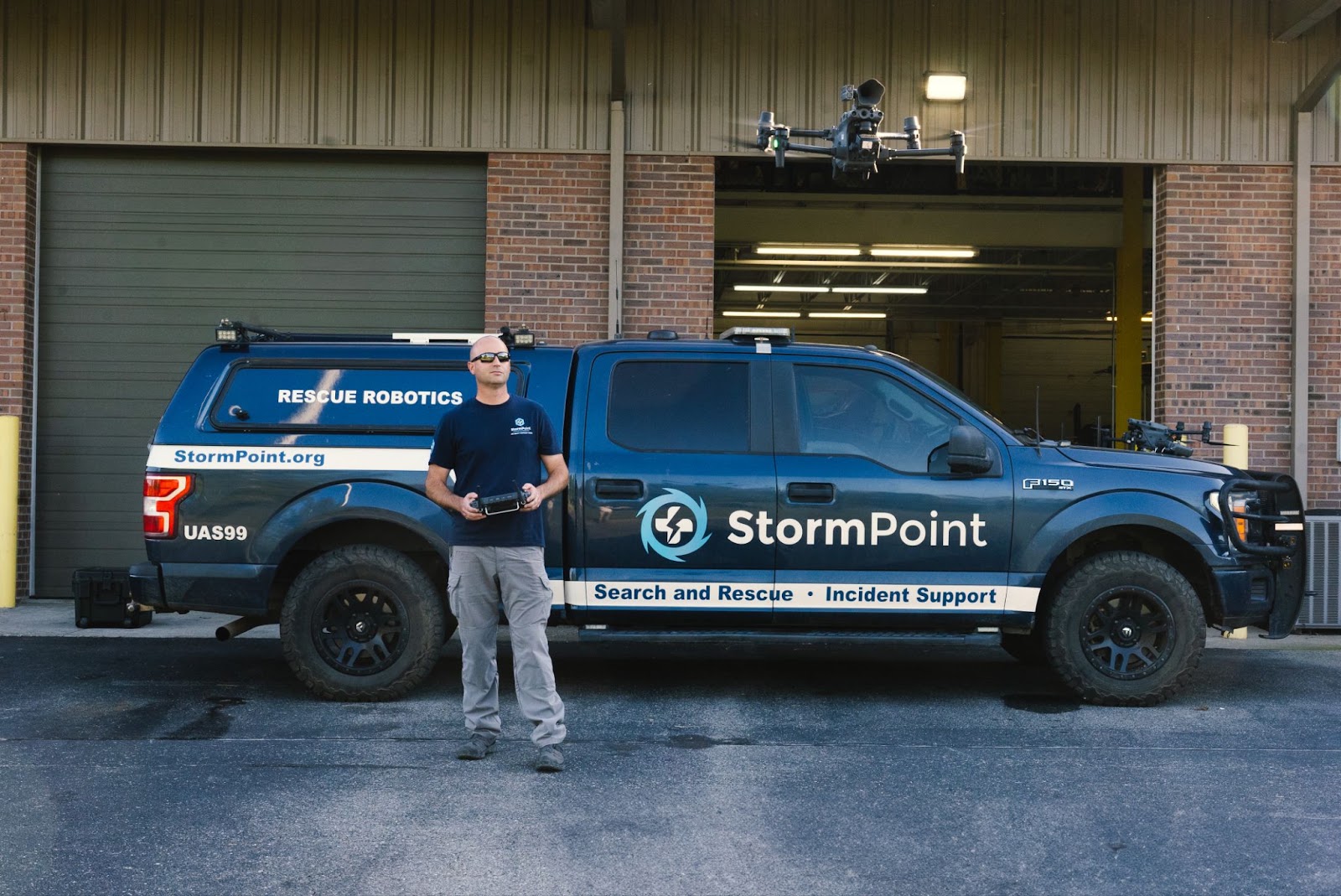 Cách các tình nguyện viên StormPoint ứng dụng công nghệ DJI để nâng cao hiệu quả tìm kiếm và cứu nạn sau thảm họa